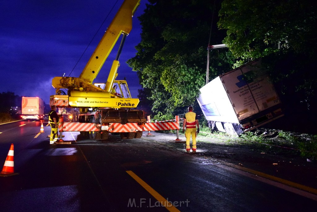 Schwerer VU A 3 Rich Oberhausen Hoehe AK Leverkusen P167.JPG - Miklos Laubert